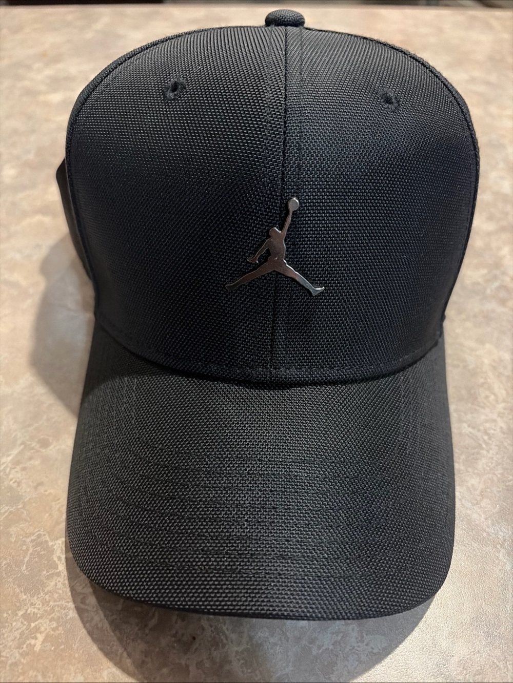 JORDAN RISE METAL JUMPMAN STRAPBACK HAT